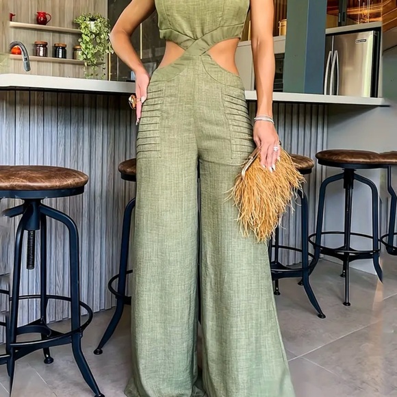 NEW WOMEN’S CUT OUT JUMPSUIT GREEN - Picture 2 of 5